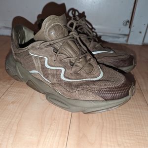 Adidas Ozweego lightweight running shoe